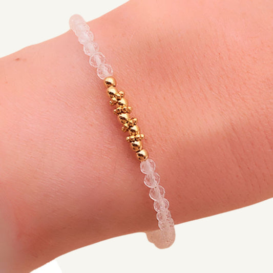 Bracelet Auréa cristal de roche porté au poignet